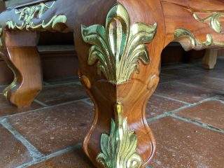 Bộ bàn ghế Hoàng Gia v3 gỗ gõ đỏ 6 món dát vàng (Chú Quyền, Ninh Bình)