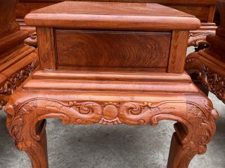 Bộ bàn ghế Hoàng Gia v4 gỗ hương đá 6 món mặt bàn đục hoa lá tây