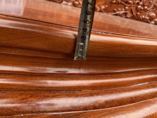 Bộ bàn ghế Hoàng Gia v4 gỗ hương đá 6 món mặt bàn đục hoa lá tây