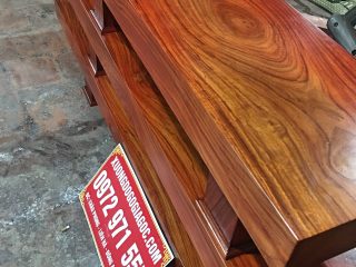 Kệ tivi 2m6 gỗ hương đỏ nguyên khối (Anh Khiêm, Hà Nội)