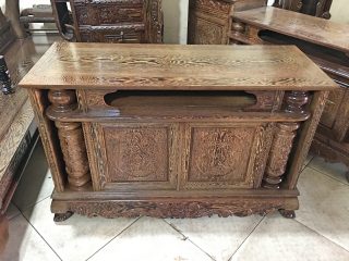 Kệ tivi 1m6 mẫu cột nho gỗ mun đuôi công (Anh Giang, Hải Dương)