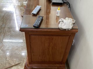 Kệ tivi 1m8 mẫu Hoàng Gia trơn gỗ hương đá (Anh Quyết, Nghệ An)