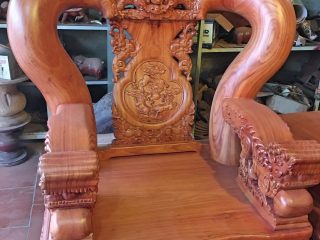 Siêu khủng bộ bàn ghế Minh Quốc Nghê Đỉnh tay cột 26cm gỗ hương đỏ (Anh Vũ, Nam Định)