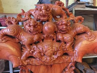 Siêu khủng bộ bàn ghế Minh Quốc Nghê Đỉnh tay cột 26cm gỗ hương đỏ (Anh Vũ, Nam Định)