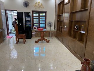 Bộ bàn ăn bầu dục 8 ghế hồng hạc gỗ hương đá đục 2 mặt (Anh Long, Thái Bình)