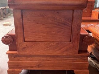Bộ bàn ghế Sofa pháo gỗ hương đá đục trống đồng (Anh Mão, Bắc Ninh)