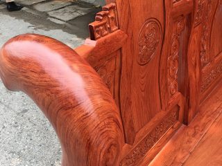 Bộ bàn ghế Tần Thủy Hoàng tay liền khối 14cm gỗ hương đá (Anh Hiệp, Nghệ An)