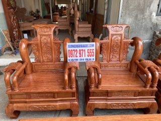 Bộ bàn ghế Tần Thuỷ Hoàng 7 món tay cột 12 gỗ hương đá (Anh Trinh, Yên Bái)