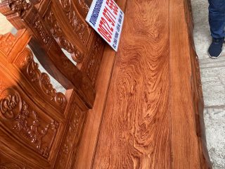 Bộ bàn ghế Tần Thuỷ Hoàng 7 món tay cột 12 gỗ hương đá (Anh Trinh, Yên Bái)