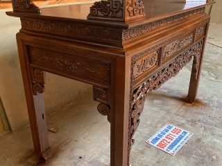 Án gian ngũ phúc gỗ hương đá chân 12cm phun PU cánh gián