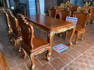 Bộ bàn 6 ghế ăn Hoàng Gia dát vàng sang trọng (Chú Trường, Hà Nội)