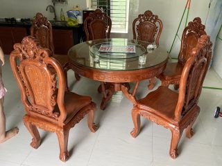 Bàn ăn tròn gỗ hương đá bộ 6 ghế đục louis hoa hồng (Chị Yến, Thái Bình)