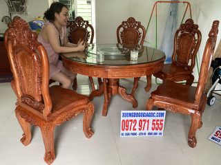 Bàn ăn tròn gỗ hương đá bộ 6 ghế đục louis hoa hồng (Chị Yến, Thái Bình)