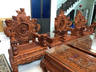 Bộ bàn ghế rồng khuỳnh nghê đỉnh 12 món gỗ hương đá (Chú Sự, Nam Định)