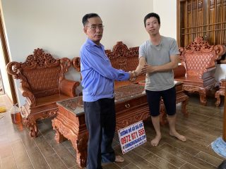 Bộ bàn ghế Hoàng Gia v3 chân 14cm gỗ hương đá đục sâu 1.5cm (Chú Tiệp, Bắc Ninh)