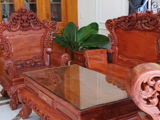 Bộ bàn ghế Louis Hoàng Gia vách trơn 6 món gỗ hương đá (Anh Thiên, Hà Nội)