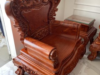 Bộ bàn ghế phòng khách gỗ hương đá mẫu Hoàng Gia chân 16cm 6 món (Chị Loan, Quảng Ninh)