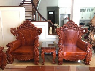 Bộ bàn ghế Hoàng Gia nguyên khối siêu khủng gỗ hương đá (Chú Sơn, Vinhomes Riverside)