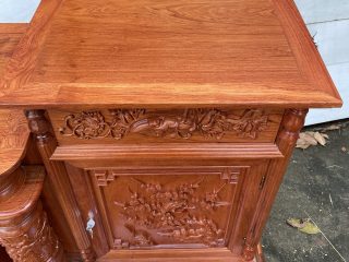 Kệ tivi 2m4 gỗ hương đá mẫu cột nho con sóc đục tứ quý (Anh Hảo, Quảng Ninh)