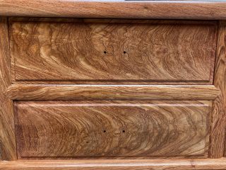 Kệ phẳng 2m6 mẫu trơn gỗ hương đá hàng đẹp siêu vân (Chú Tạo, Điện Biên)