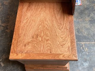 Kệ phẳng 2m6 mẫu trơn gỗ hương đá hàng đẹp siêu vân (Chú Tạo, Điện Biên)