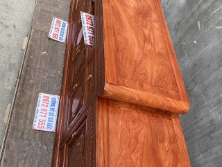 Kệ tivi mõ lồi 2m4 gỗ hương đá mẫu trơn đồng tiền 6 cánh (Chú Đông, Hà Nội)