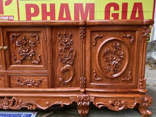 Kệ tivi 2m6 gỗ hương đá đục hoa hồng kênh bong sắc sảo (Anh Trường, Hải Phòng)
