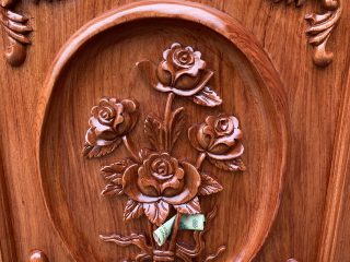 Kệ tivi 2m6 gỗ hương đá đục hoa hồng kênh bong sắc sảo (Anh Trường, Hải Phòng)