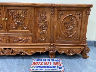 Kệ tivi 2m4 mẫu đục hoa hồng kênh bong siêu đẹp (Anh Thông, Quảng Ninh)