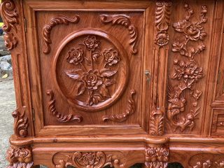 Kệ tivi 2m2 mẫu louis hoàng gia đục hoa hồng siêu đẹp (Anh Trọng, Thái Nguyên)