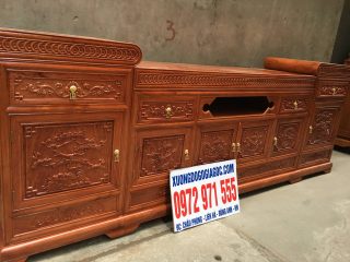 Kệ tivi 2m2 mõ lõm gỗ hương đá 6 cánh đục tứ quý (Anh Vương, Hà Tĩnh)