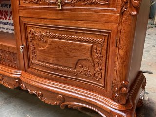 Kệ tivi louis 2m2 gỗ hương đá đục hoa lá tây (Anh Tráng, Lào Cai)