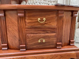 Kệ tivi vát trơn 2m4 gỗ hương đá (Chú Lợi, Bắc Ninh)