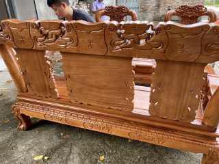 Bộ bàn ghế Minh quốc voi chiến tay 12 gỗ hương đá (Anh Tòng, Hà Giang)