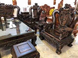 Bộ bàn ghế Nghê Bảo Đỉnh 10 món gỗ mun hoa tay cột 14cm (Anh Minh, Nghệ An)