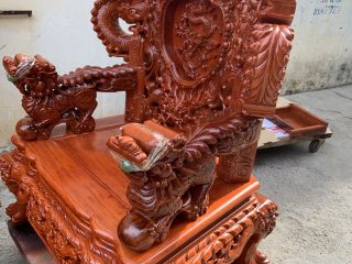 Bộ bàn ghế rồng khuỳnh nghê đỉnh 6 món gỗ hương đá (Anh Quyết, Hải Phòng)