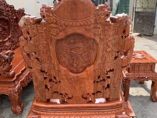 Bộ bàn ghế rồng khuỳnh nghê đỉnh 6 món gỗ hương đá (Anh Quyết, Hải Phòng)