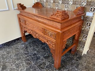 Án gian triện sen chân 10cm gỗ hương đá kích thước 175x87x127cm