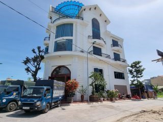 Bộ bàn ghế Hoàng Gia nguyên khối g đá 10 món chân 18 (Anh Hưng, Hải Dương)