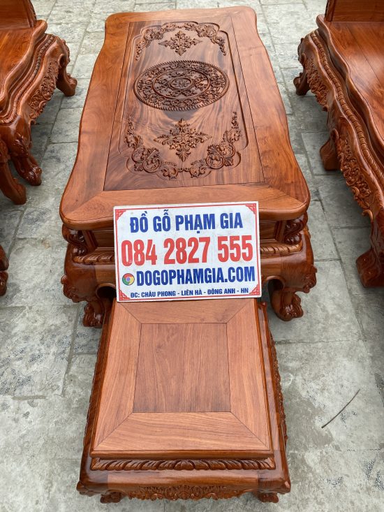 Bàn to kích thước 157*81cm khuôn tranh dày 5cm ván dày 2cm đục hoa lá tây