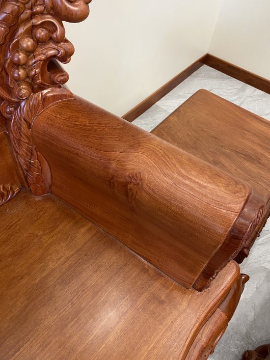 Tay ghế nguyên khối