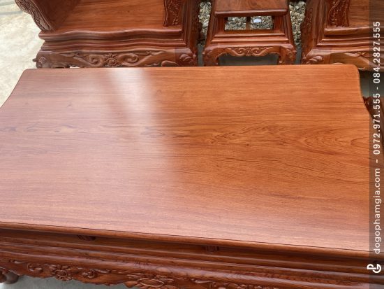 Mặt bàn ván liền nguyên tấm