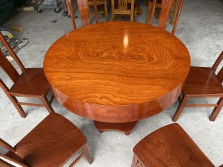 Bàn ăn tròn đóng hộp gỗ hương đá