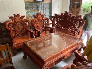 bàn ghế rồng khuỳnh nghê đỉnh mặt đục tứ linh