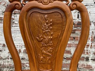 lưng tựa cao đục họa tiết hoa lá tây