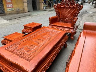 bàn ghỗ hương đá phong cách hoàng gia