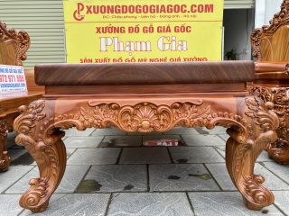 chân bàn vững trãi đục họa tiết hoa lá tây