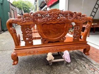 cận cảnh mặt sau của ghế dài minh quốc công