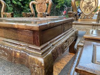 BÀn minh quốc gỗ mun đuôi công nổi vân