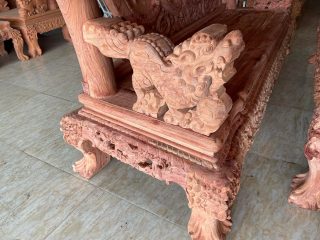 tay đặc đục nghê vờn cầu